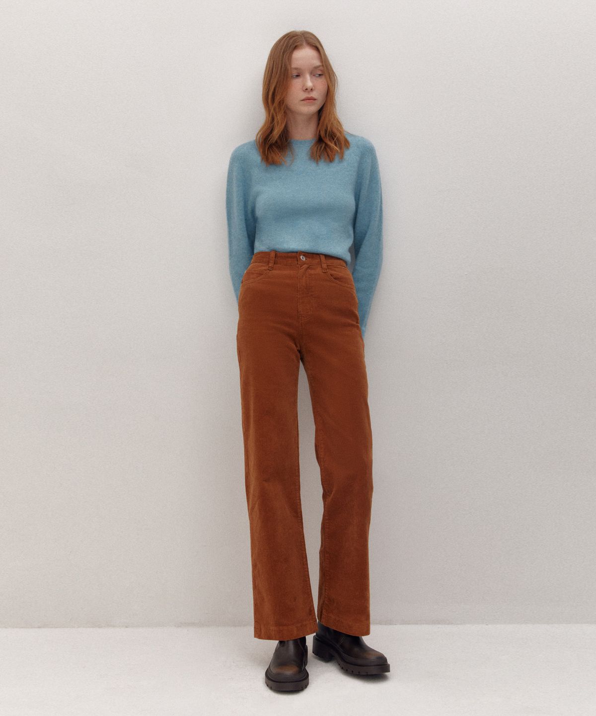 아바몰리(AVA MOLLI) ESSENTIAL STRAIGHT CORDUROY PT (BROWN)