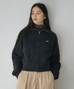 워셔블 하이넥 케이블 니트 집업 차콜