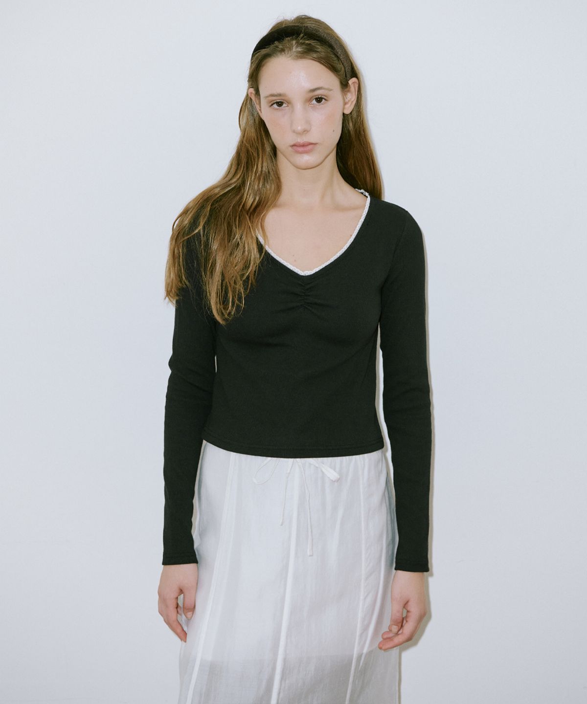 시눈(SINOON) Neck Lace T-Shirt (Melange Black)