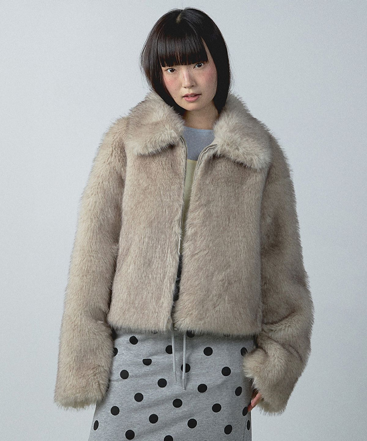유희(YOUHEE) LONG HAIR FUR JACKET BEIGE