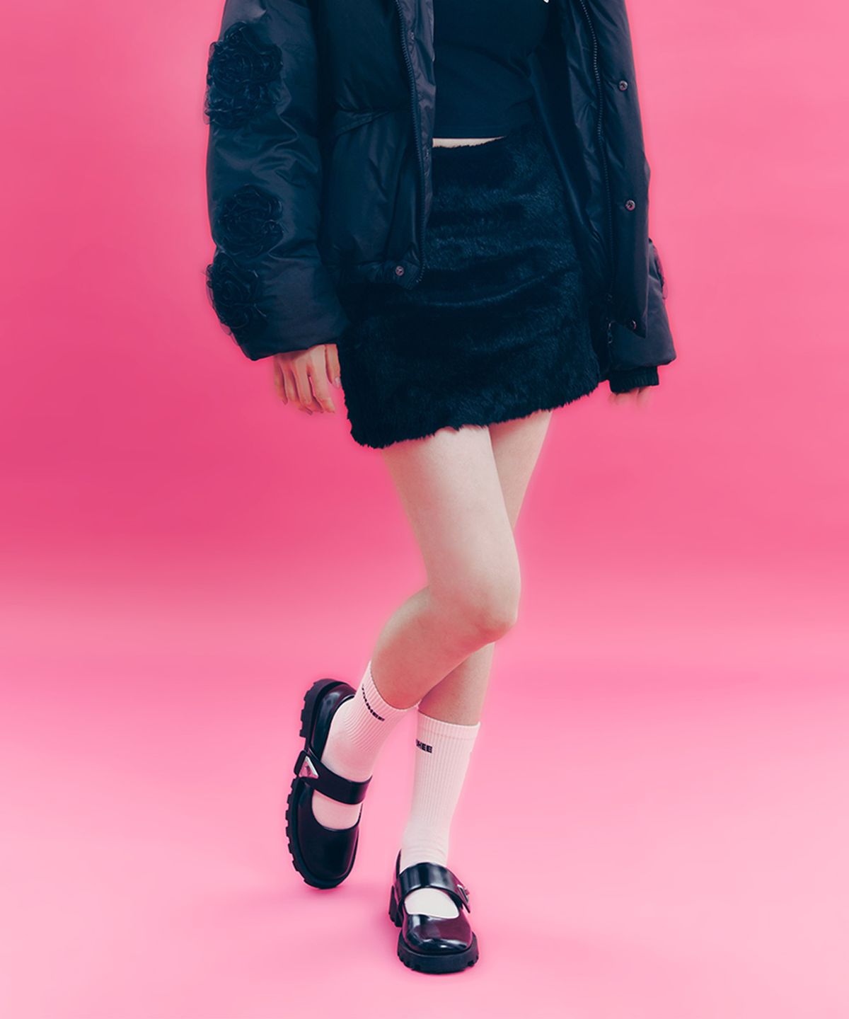 유희(YOUHEE) FUR MINI SKIRT BLACK
