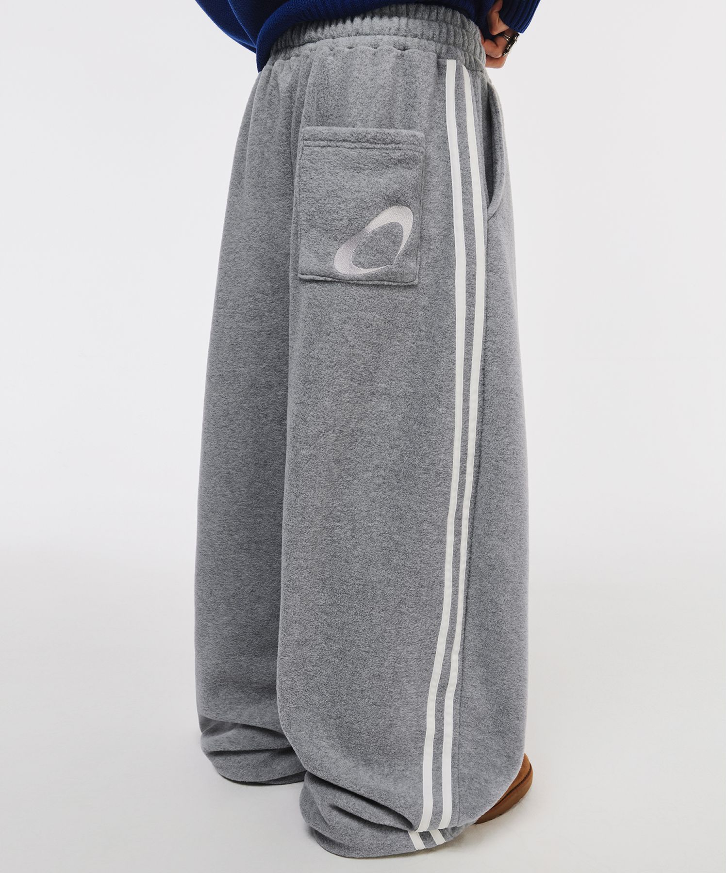 AAKAM】Knee ファッション AAKAM Multi Studded Cotton Pants （Gray）