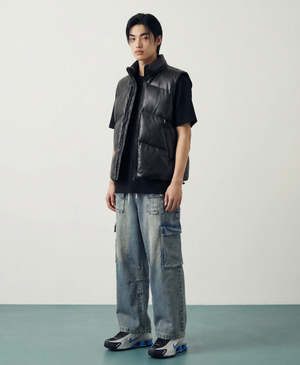 글로시 레더 패딩 베스트_블랙