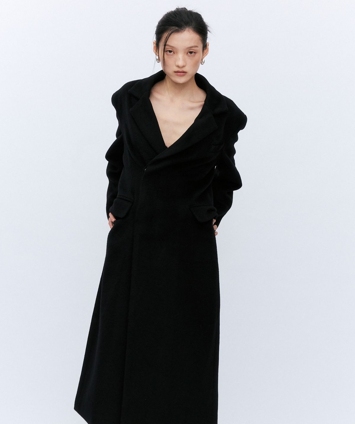 유지(YUJI) VIRGIN WOOL COAT BLACK