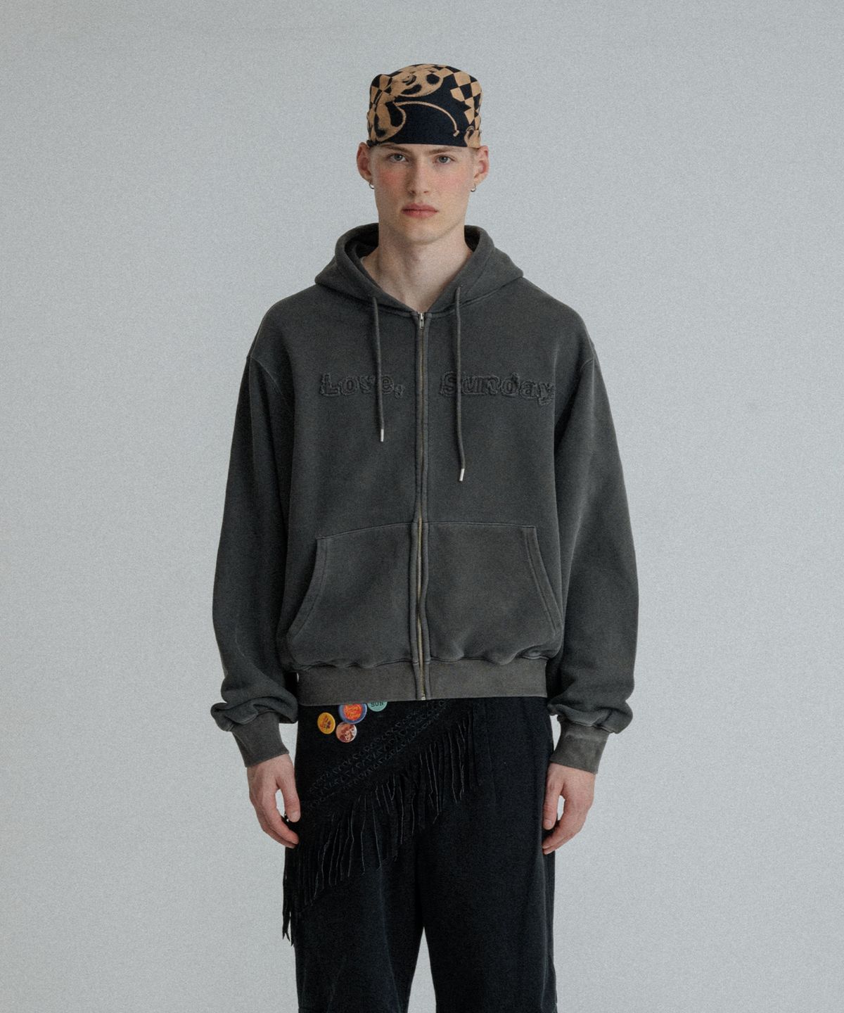 선데이후르츠마켓(SUNDAY FRUIT MARKET) LOVE, SUNDAY ZIP HOODIE CHARCOAL