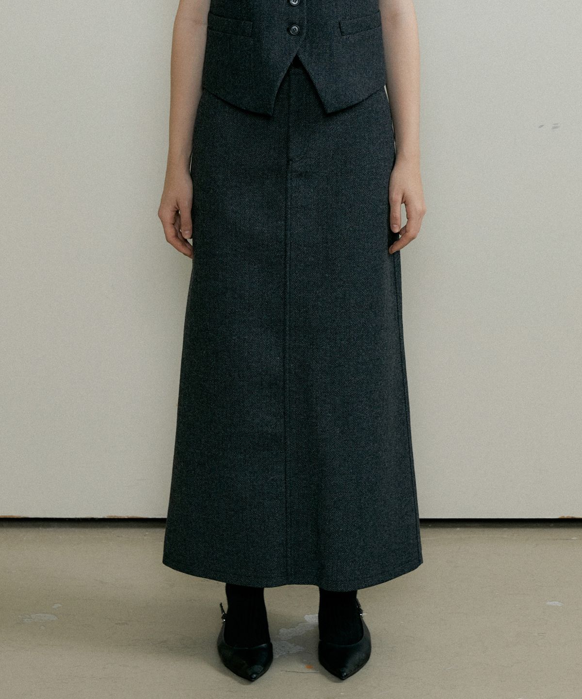 더페니(THE PENNY) WOOL HERRINGBONE LONG SKIRT - Charcoal