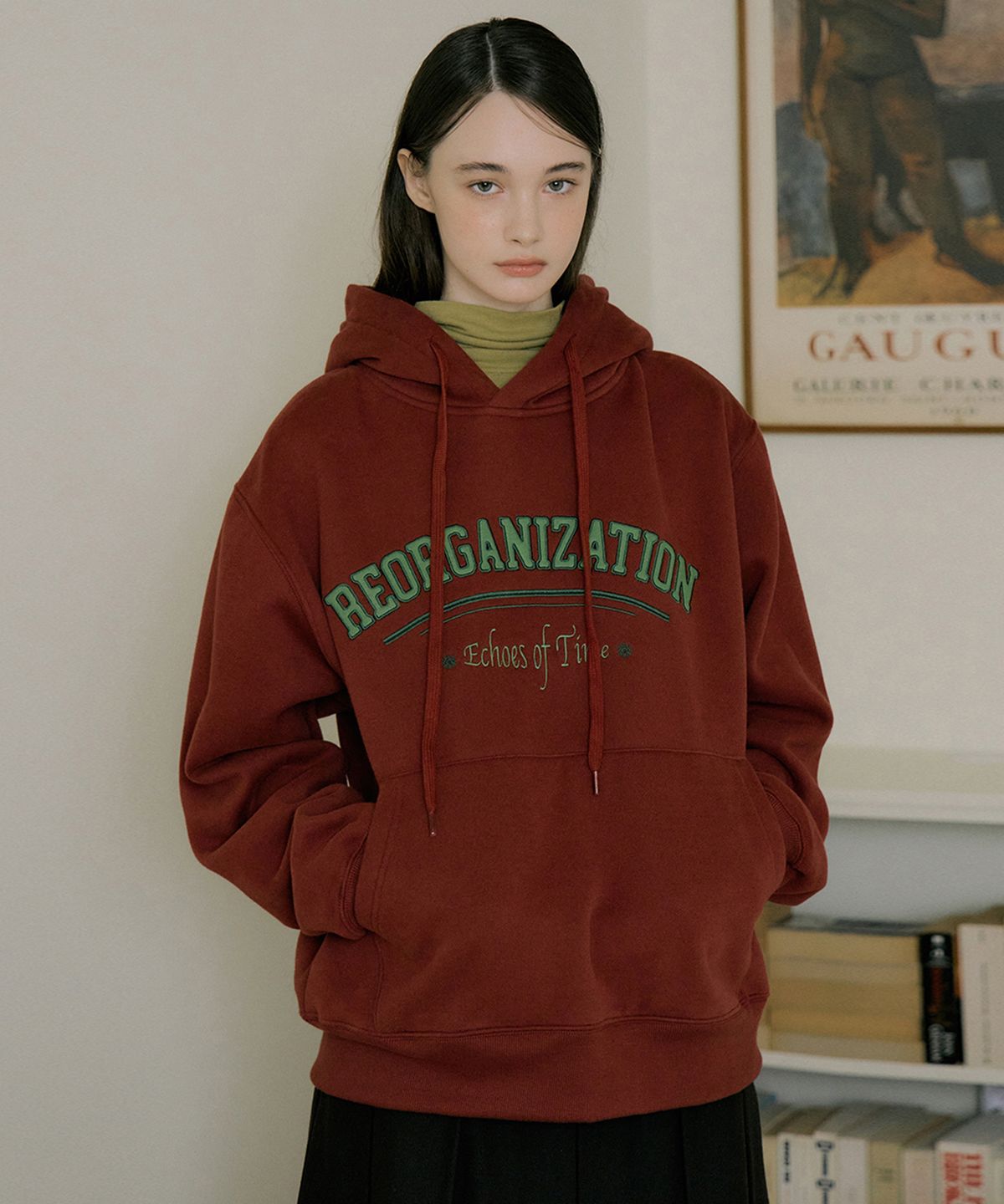 리올그(REORG) EOT NEEDLEWORK LOGO HOOD BRICK RED