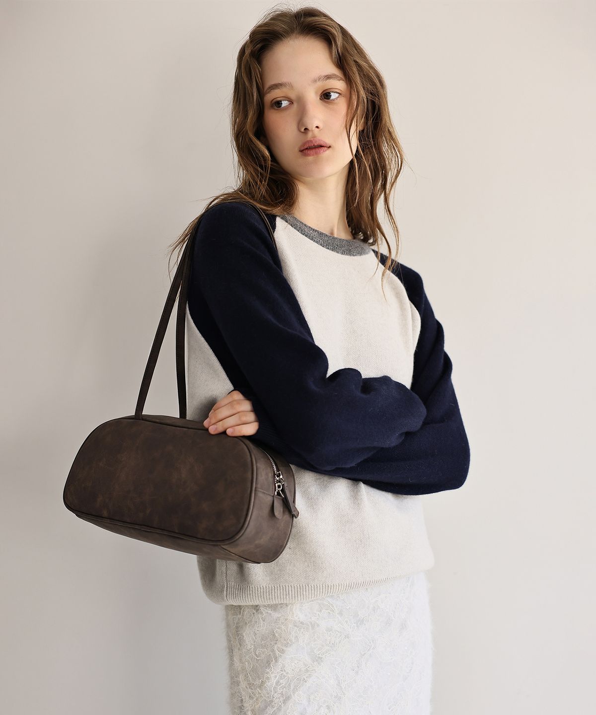 앤니즈(ANDNEEDS) Posy shoulder bag (brown)