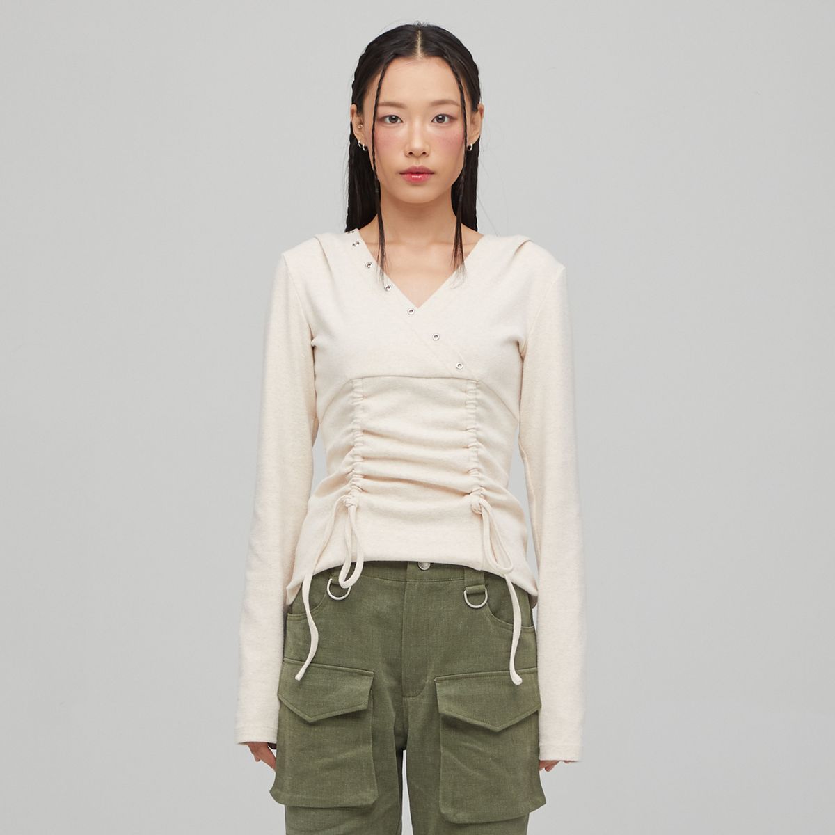 라라폭스(LALAFOX) V NECK SHIRRRING HOODIE OATMEAL BQ4CL026