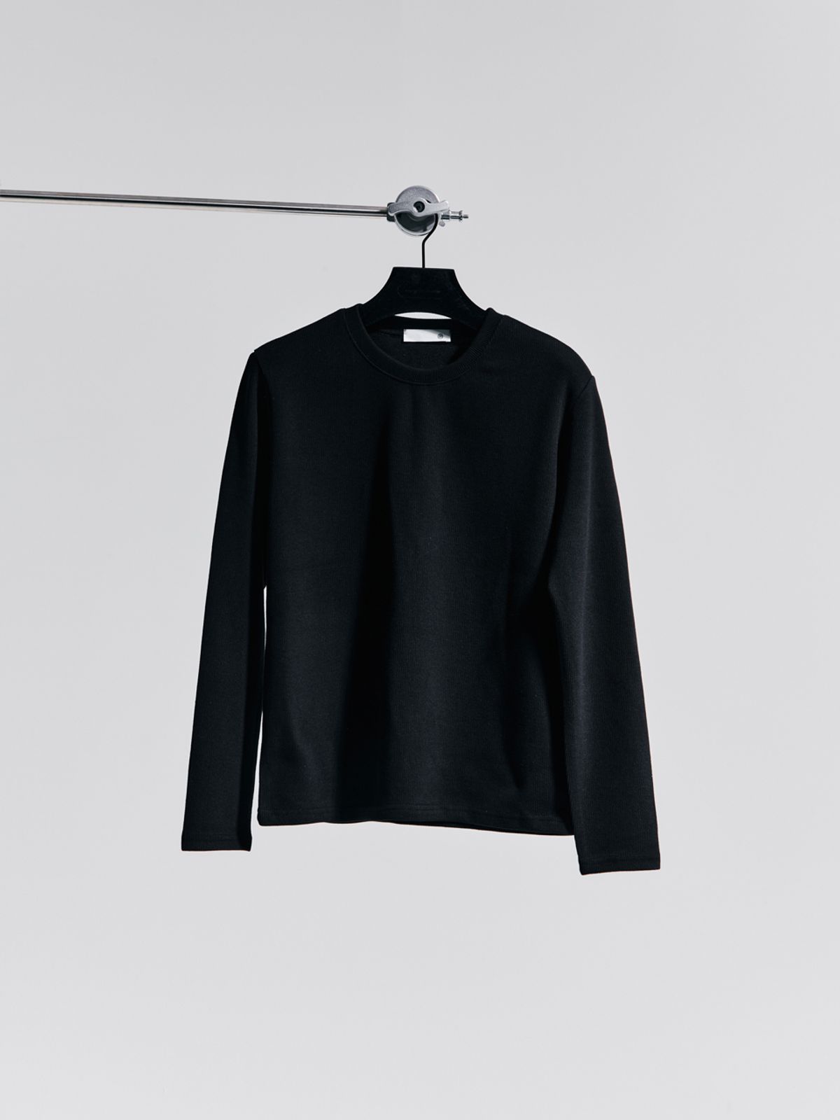 고저(GOZER) SAKA LONG SLEEVES_BLACK