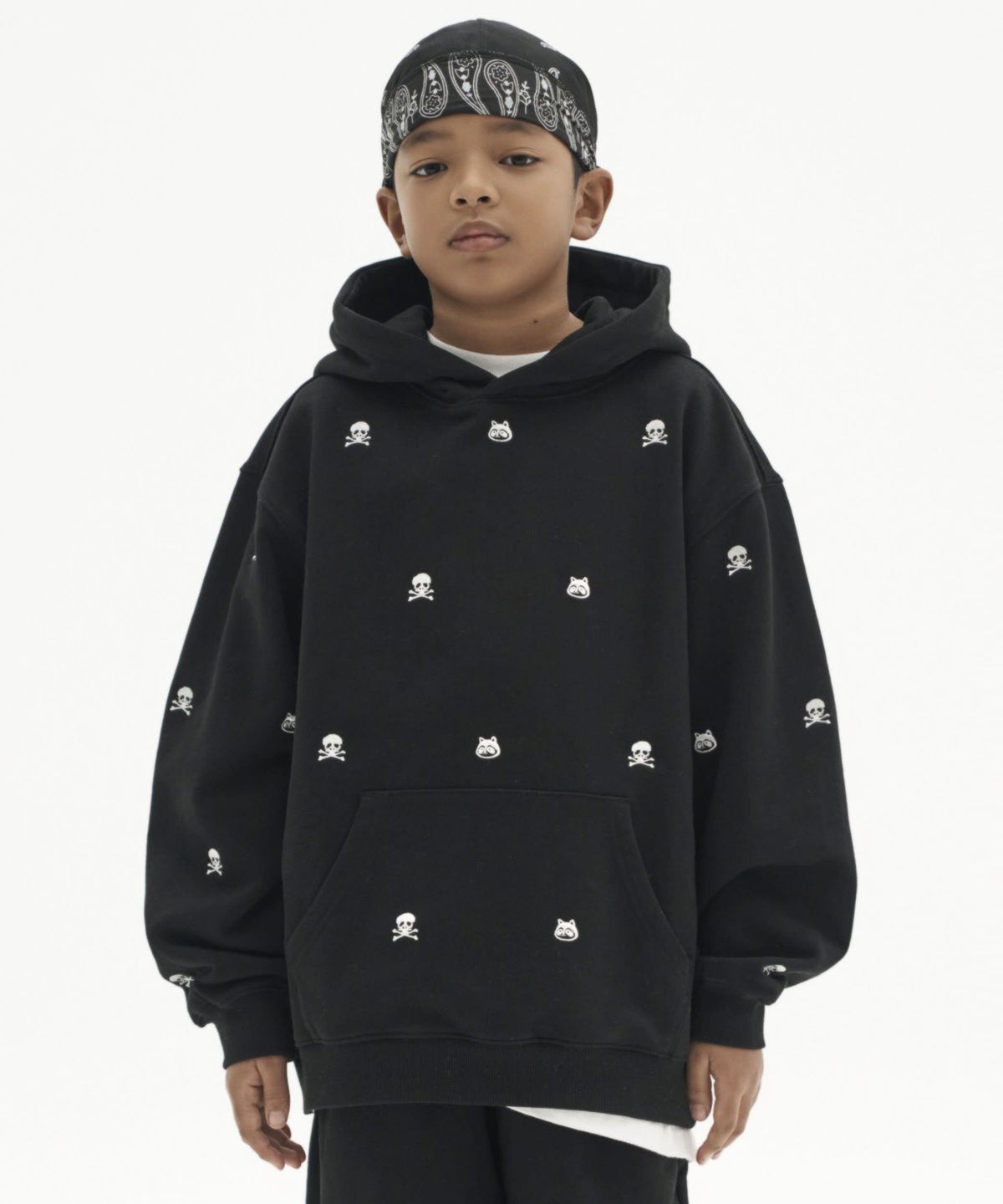 테이크이지 키즈(TAKEASY KIDS) 자이언트핏 올오버 스컬라쿠 후드티 (블랙)