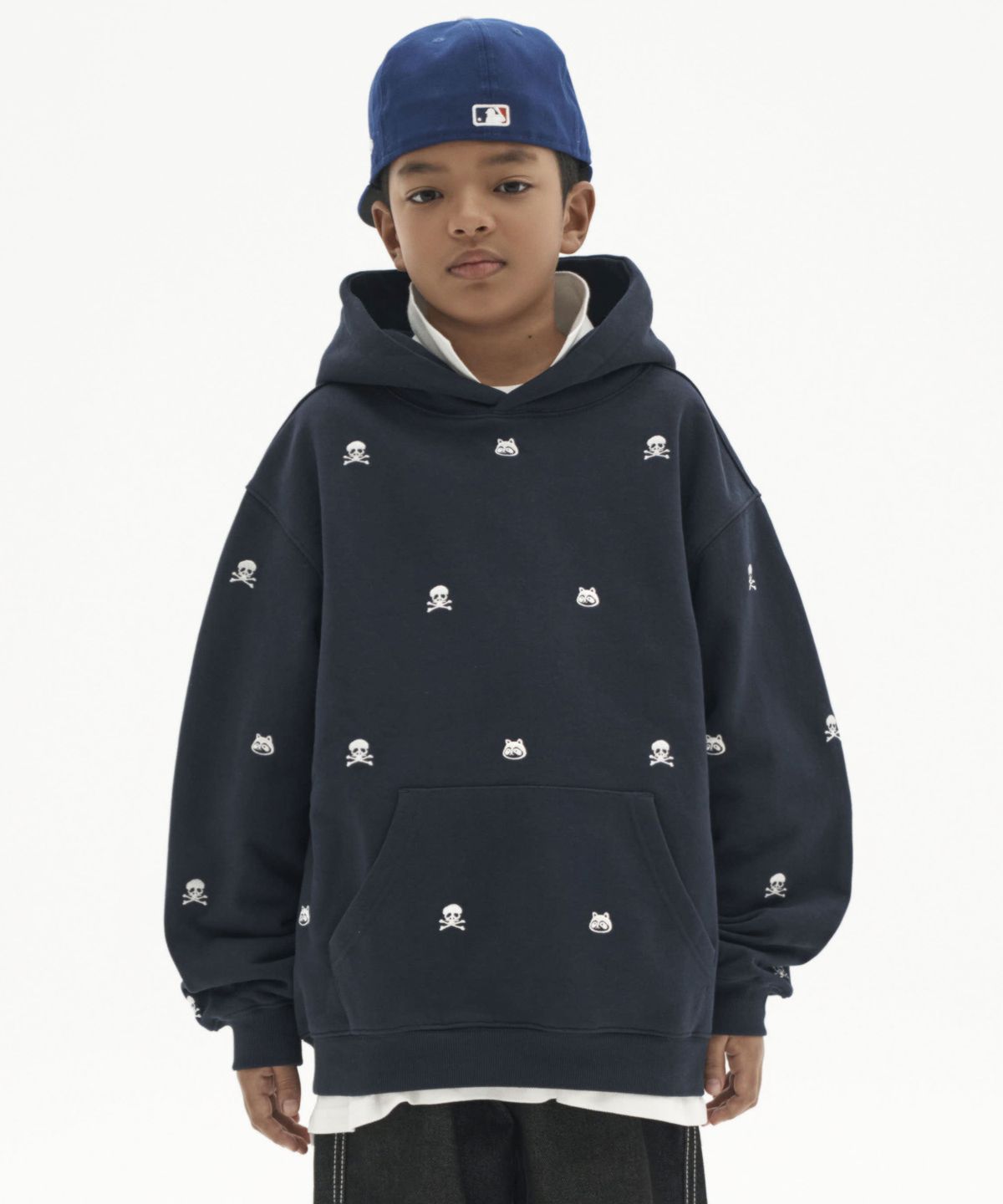테이크이지 키즈(TAKEASY KIDS) 자이언트핏 올오버 스컬라쿠 후드티 (네이비)