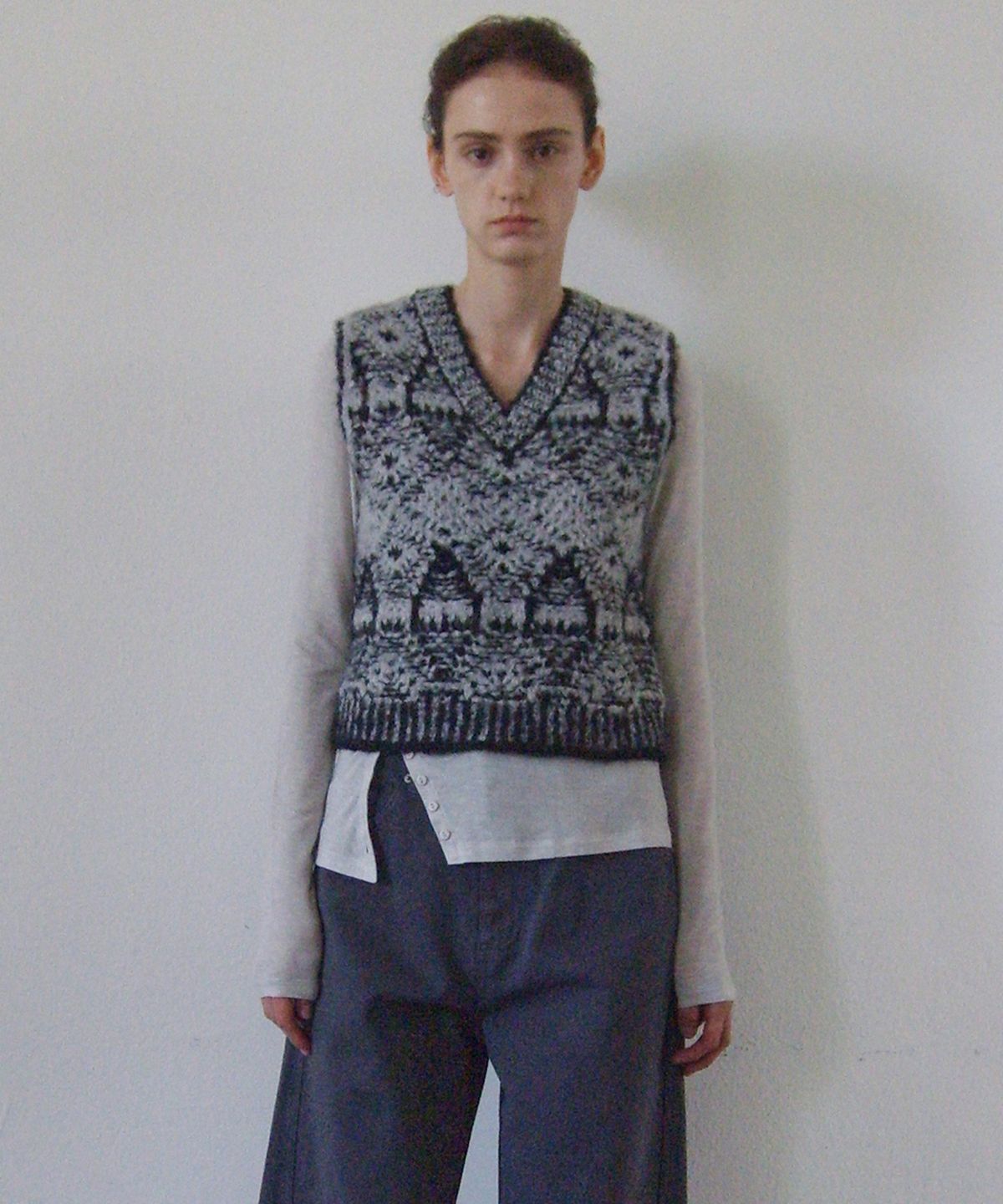 엔오르(EN OR) [ALPACA 35%] SUPERFINE ALPACA NORDIC VEST - NAVY
