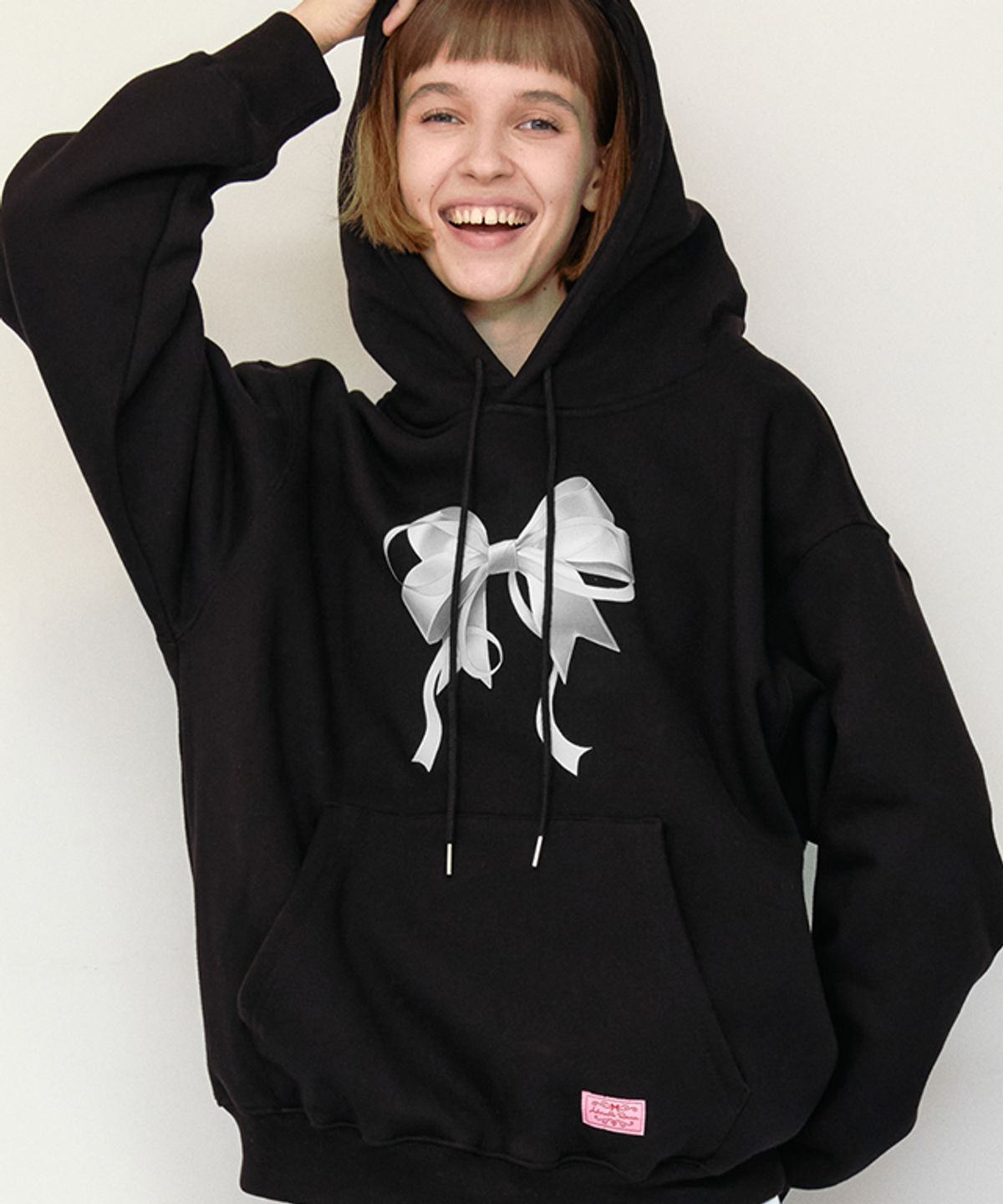 론론(RONRON) DOUBLE RIBBON OVERSIZED HOODIE BLACK SILVER