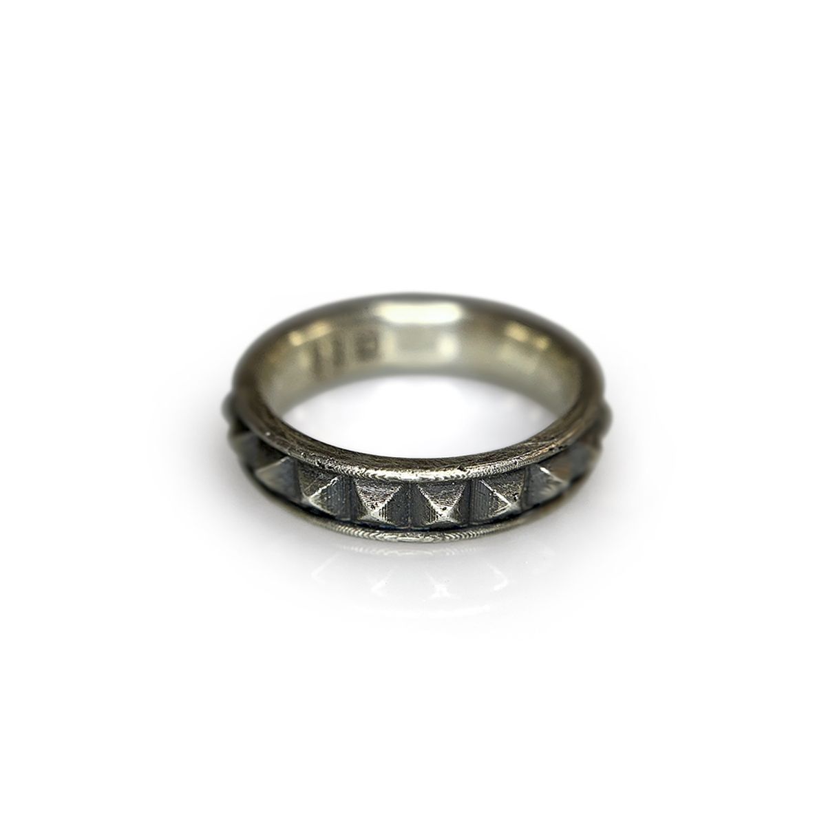 어 그라운드 링(AGROUNDRING) Pyramid Ring