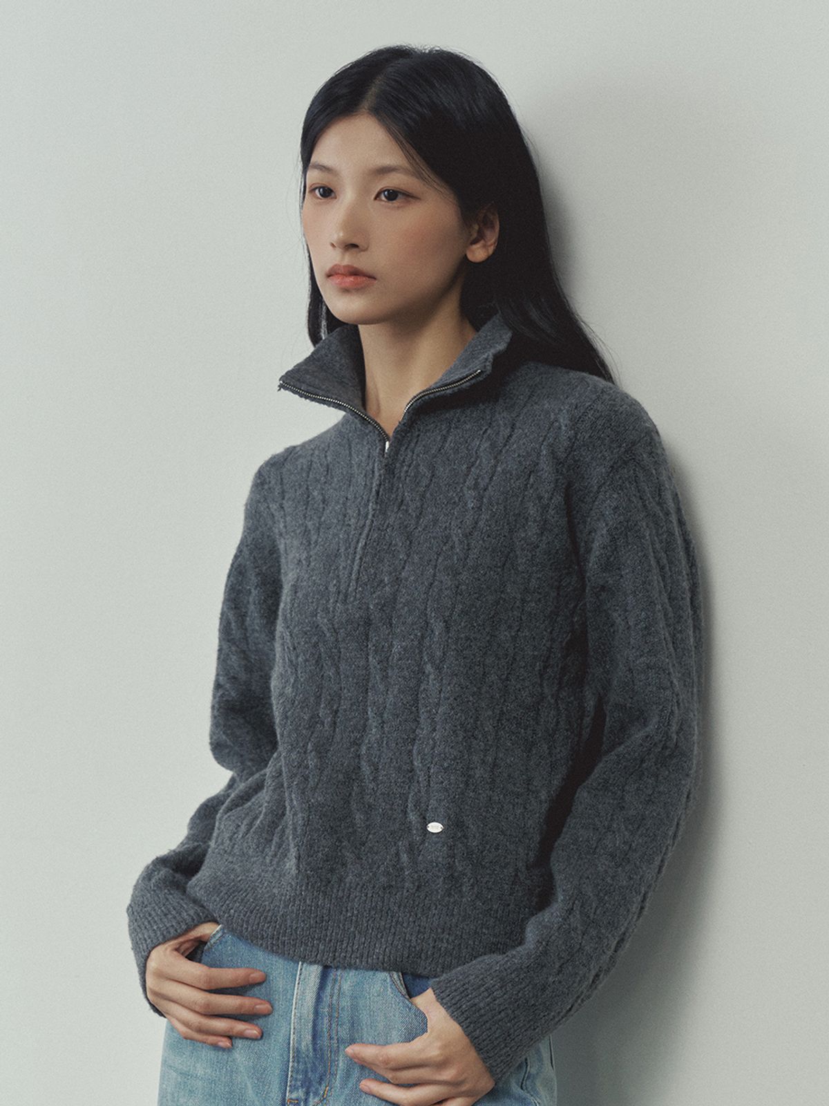 지앤지비(GNGB) 리브드 하프집업 스웨터_Charcoal