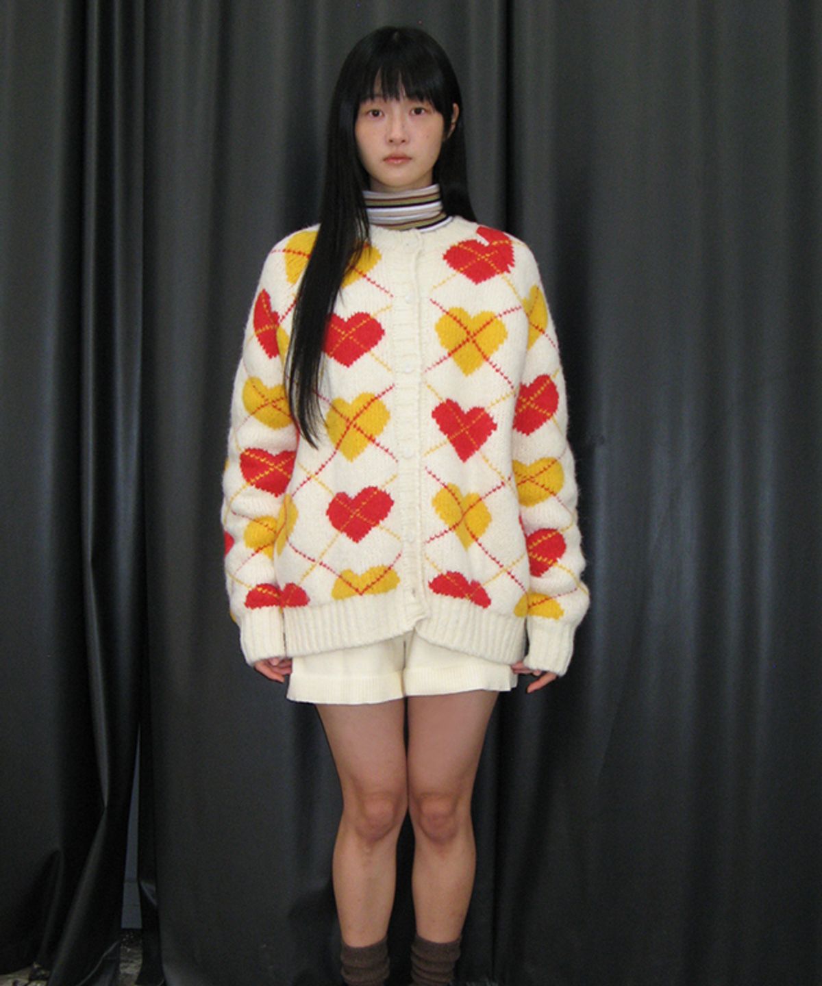론론(RONRON) HEART ARGYLE HEAVY KNIT OVER FIT CARDIGAN IVORY