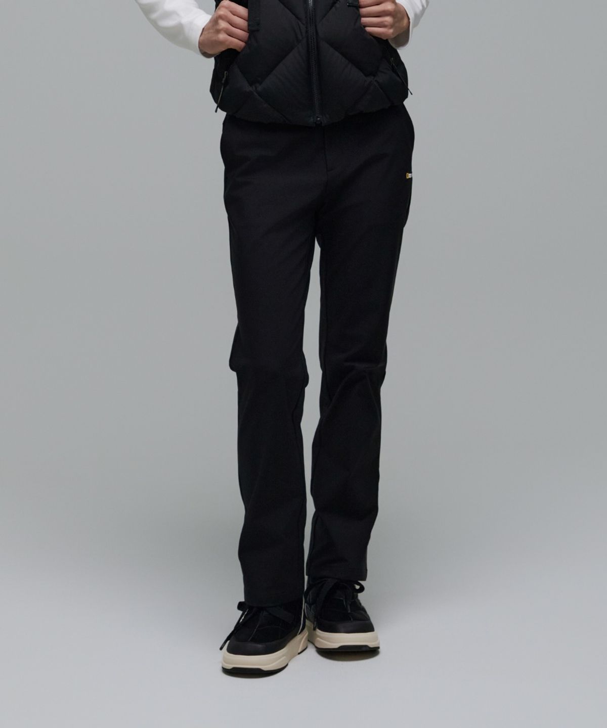 내셔널지오그래픽(NATIONALGEOGRAPHIC) N244WPT030 여성 여성 고신축 기모 팬츠 CARBON BLACK