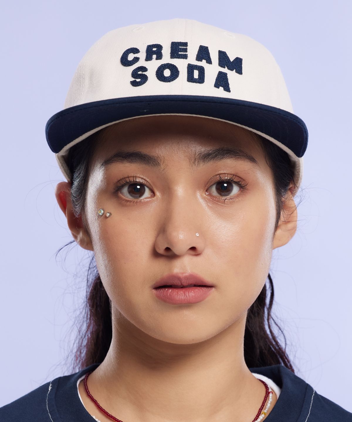 크림소다랩(CREAM SODA LAB) 아플리케 패널 볼캡 네이비