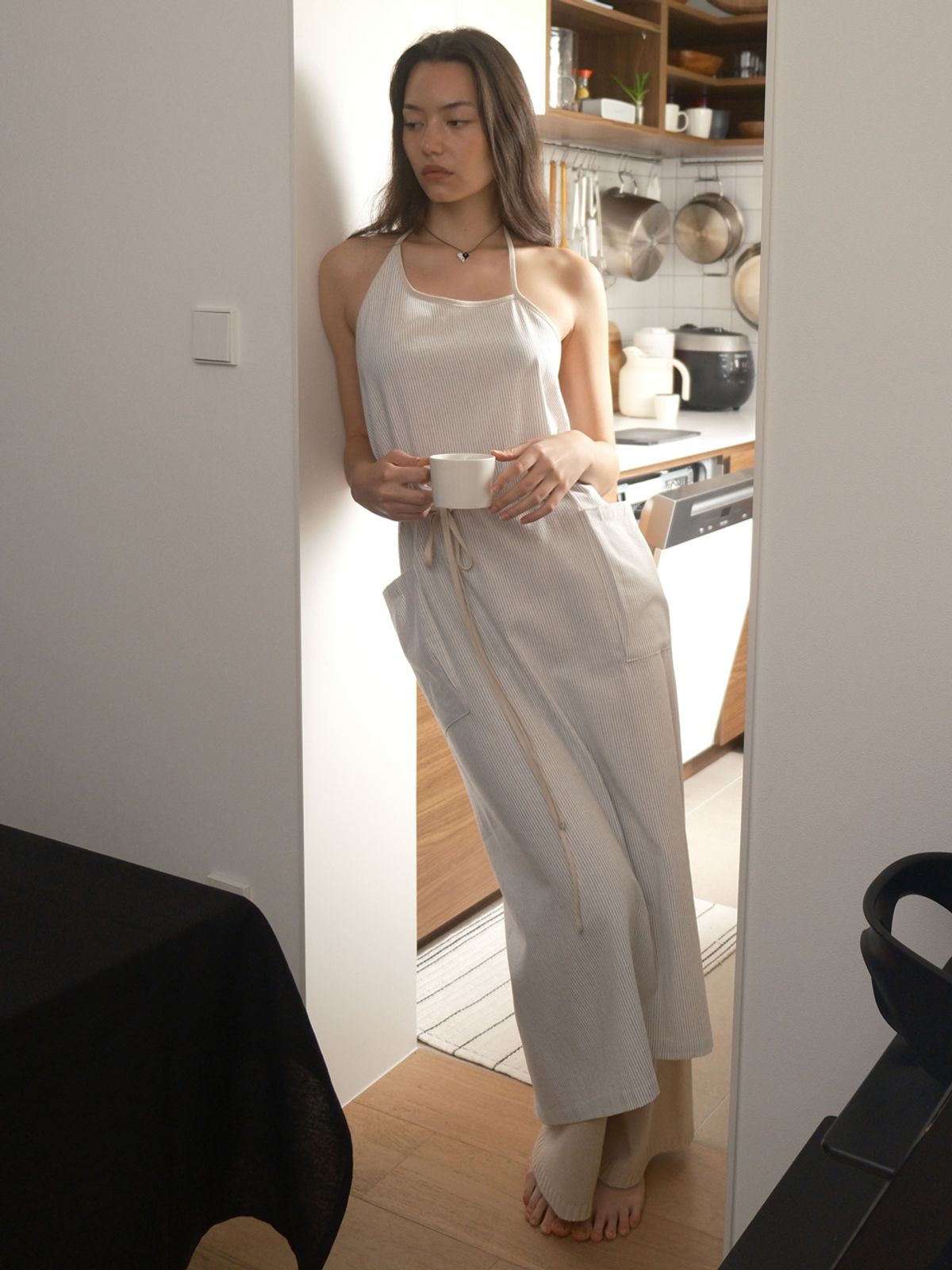 이콤마이(ECOMMAE) UNBALANCED MAXI APRON (NATURAL IVORY + STRIPE)