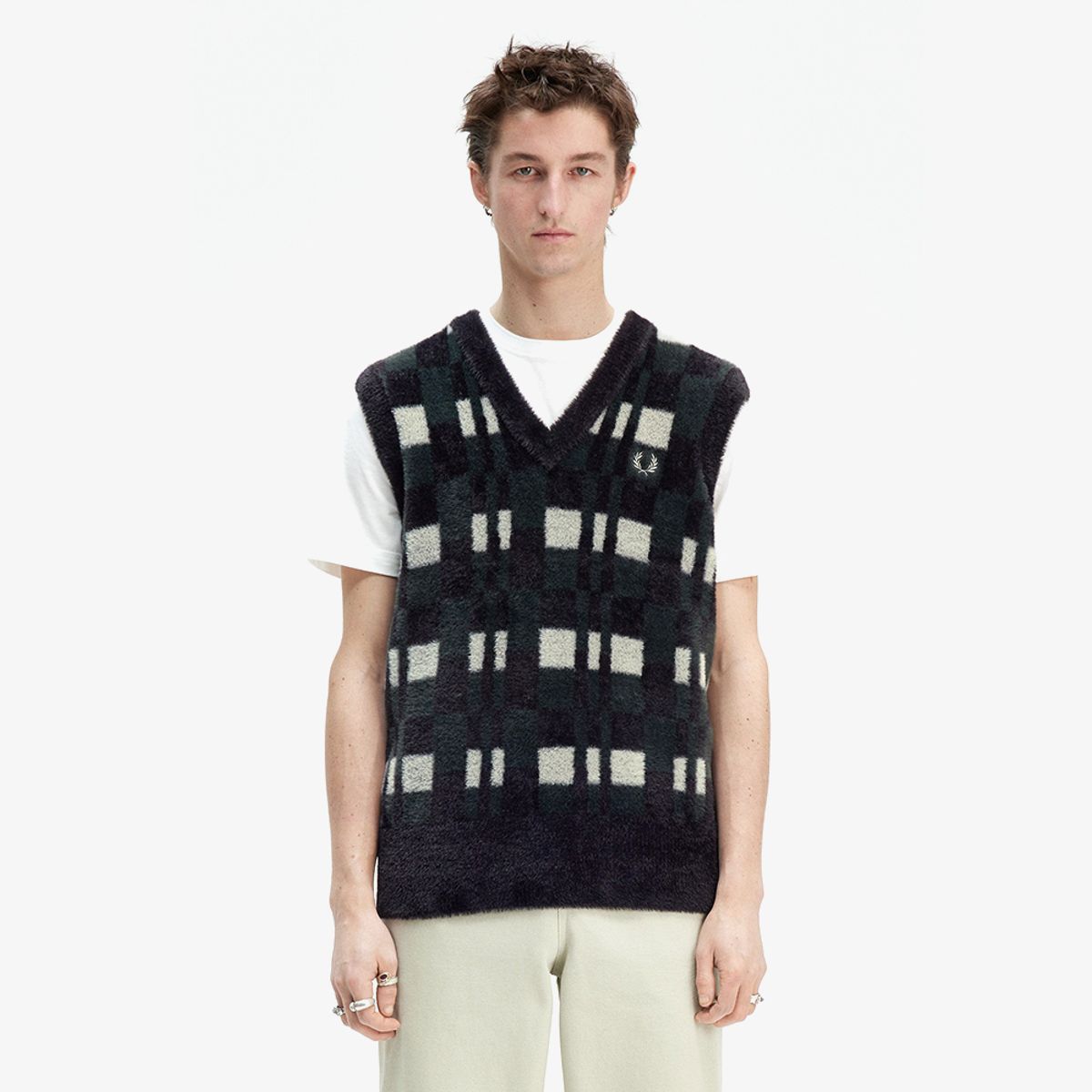 프레드페리(FRED PERRY) [Sharp] 텍스쳐드 체커보드 베스트 - 블랙 AFPM2438568-102