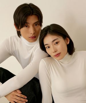 히트터치 터틀넥 반폴라 모크넥 티셔츠_4colors