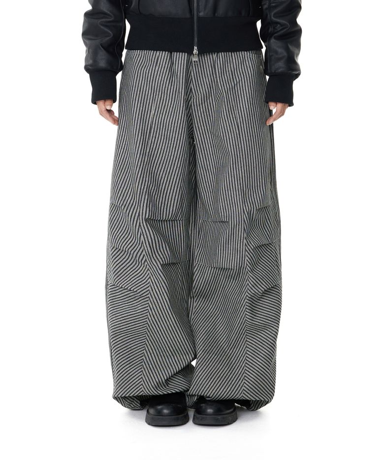 Knee Pin-tuck Stripe Denim Pants (Black)