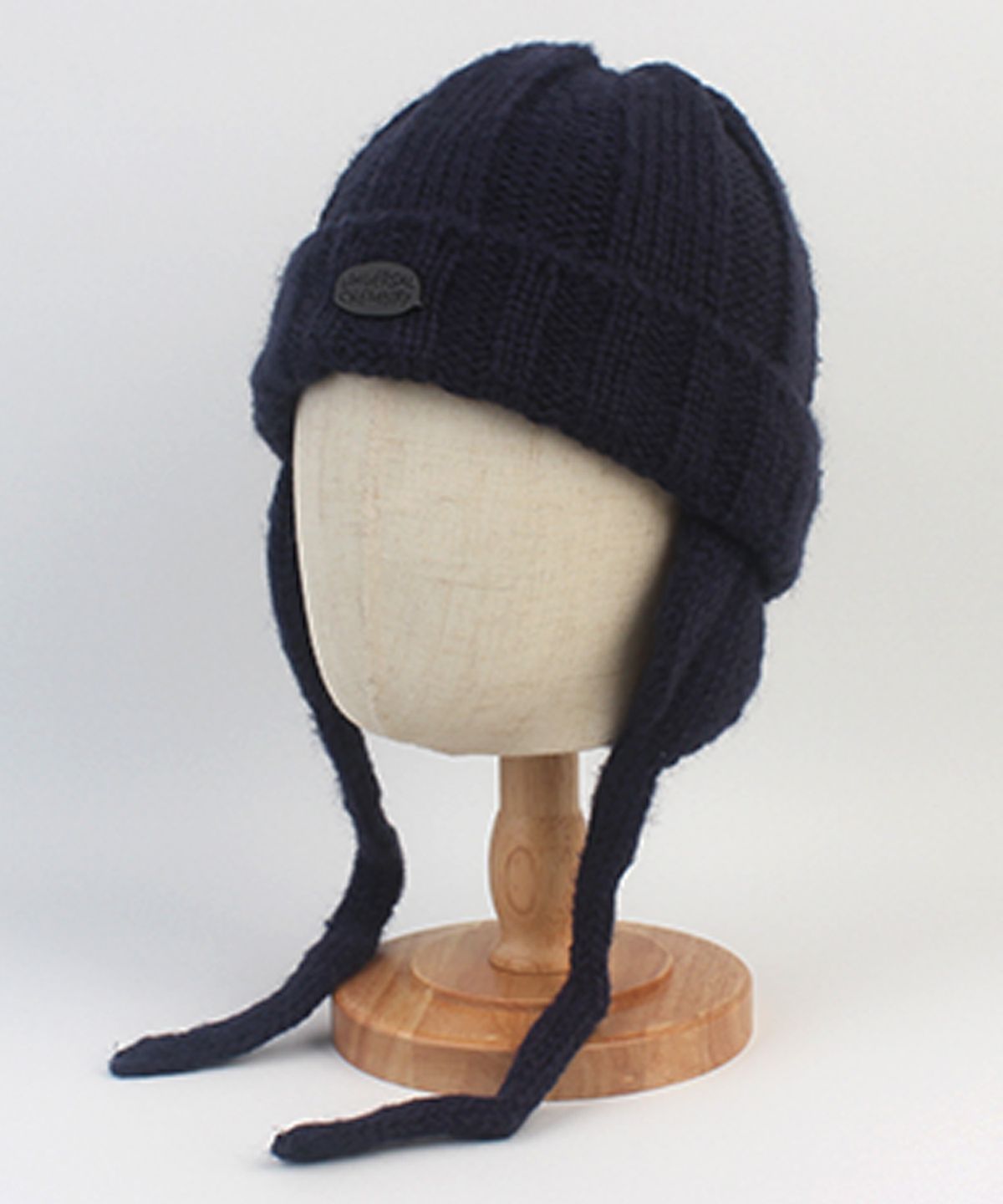 유니버셜 케미스트리(UNIVERSAL CHEMISTRY) Bubble Navy Earflap Beanie 귀달이비니