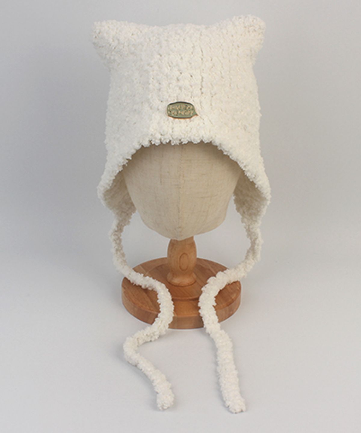 유니버셜 케미스트리(UNIVERSAL CHEMISTRY) Cat Fleece White Bonnet Hat 고양이모자