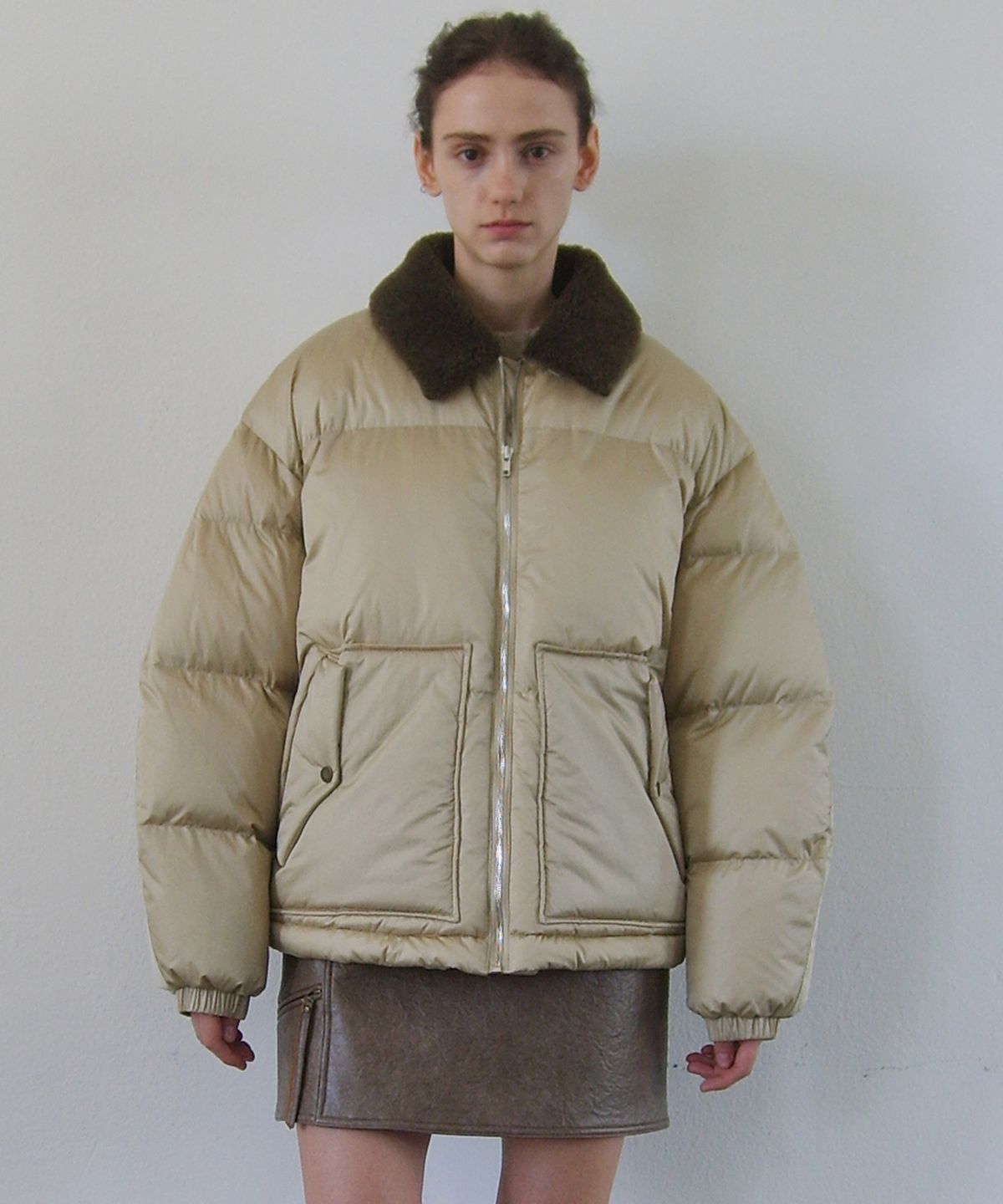엔오르 스튜디오(ENOR STUDIO) SHEARING COLLAR PADDING JACKET - BEIGE