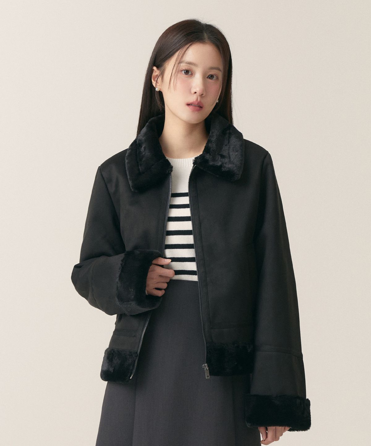 로엠(ROEM) 카라 집업 무스탕_RMJLE4TR11