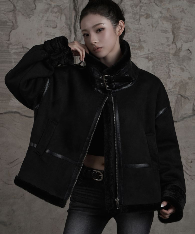 UNISEX [0032] 더블 버클 하이넥 무스탕 (BK)