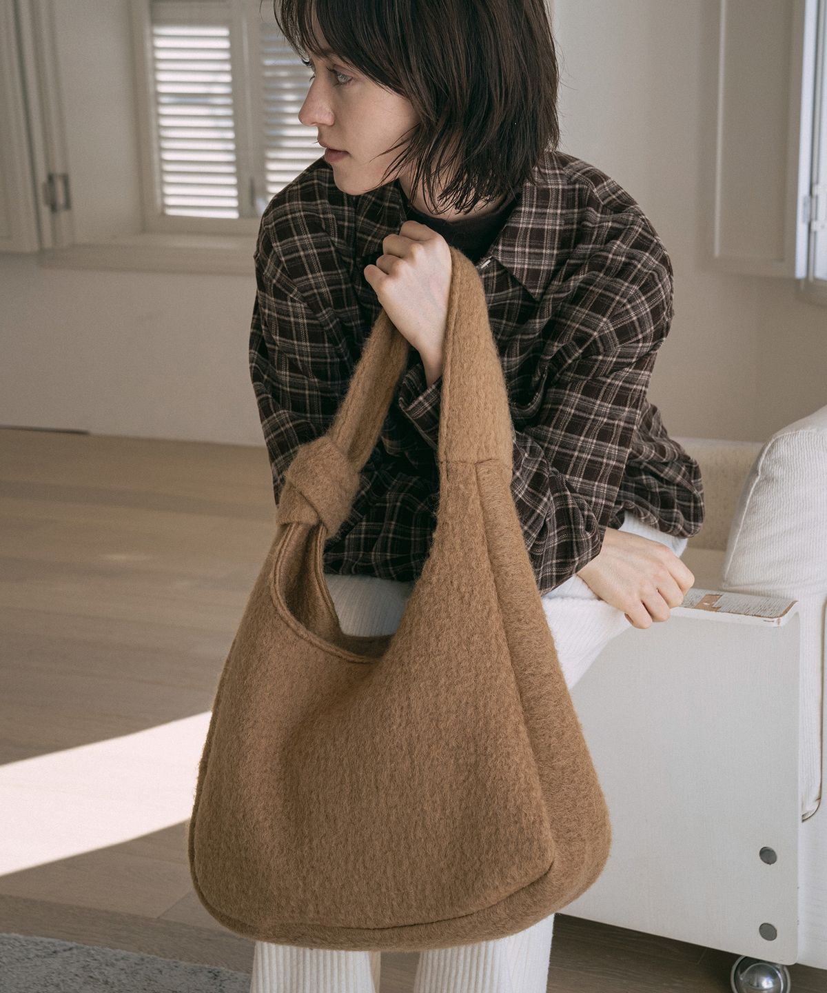 반원 아틀리에(VANONE ATELIER) B3012 몽마르뜨 노트백_Camel