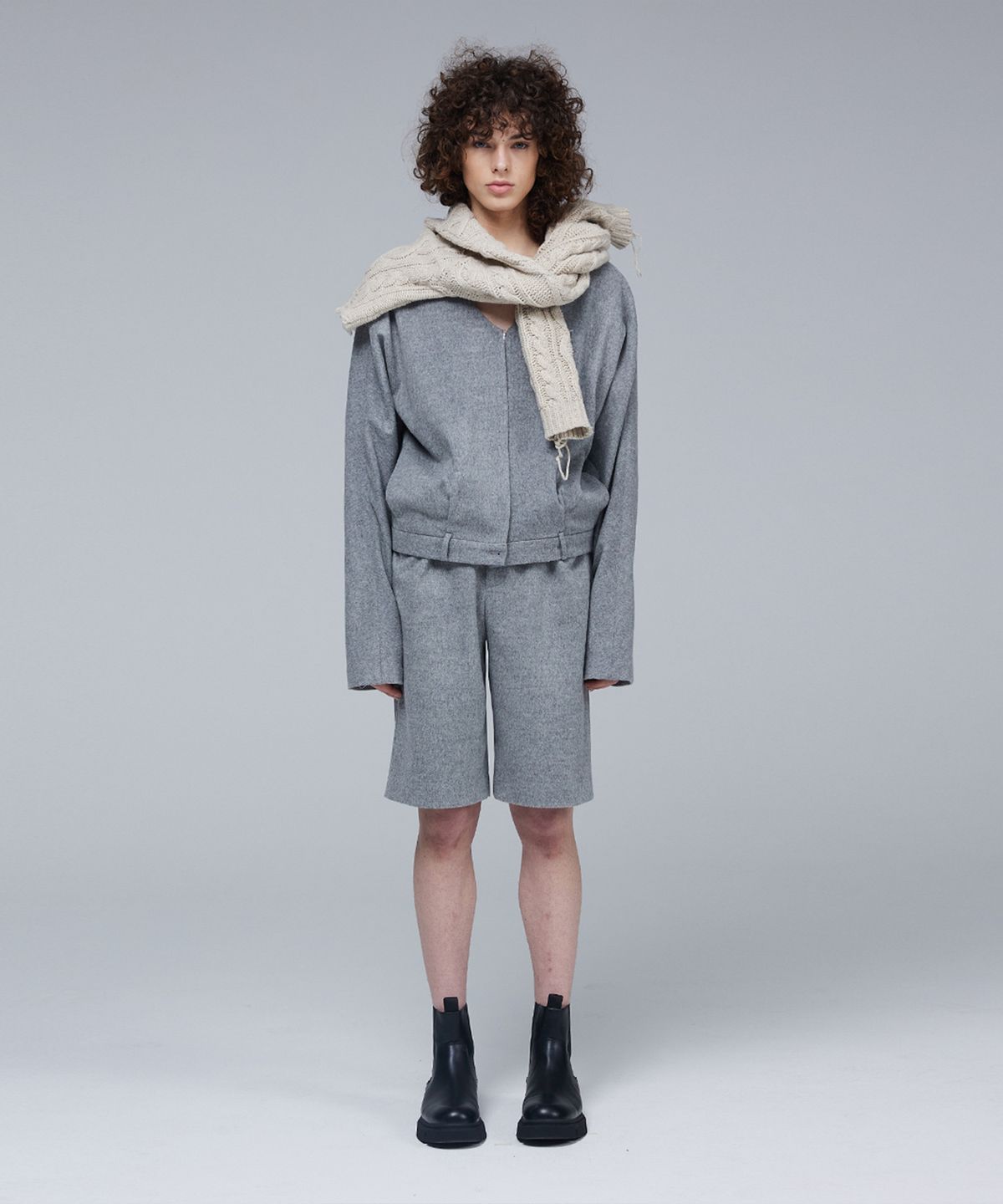 므아므(MMAM) Wool pin tuck bermuda pants