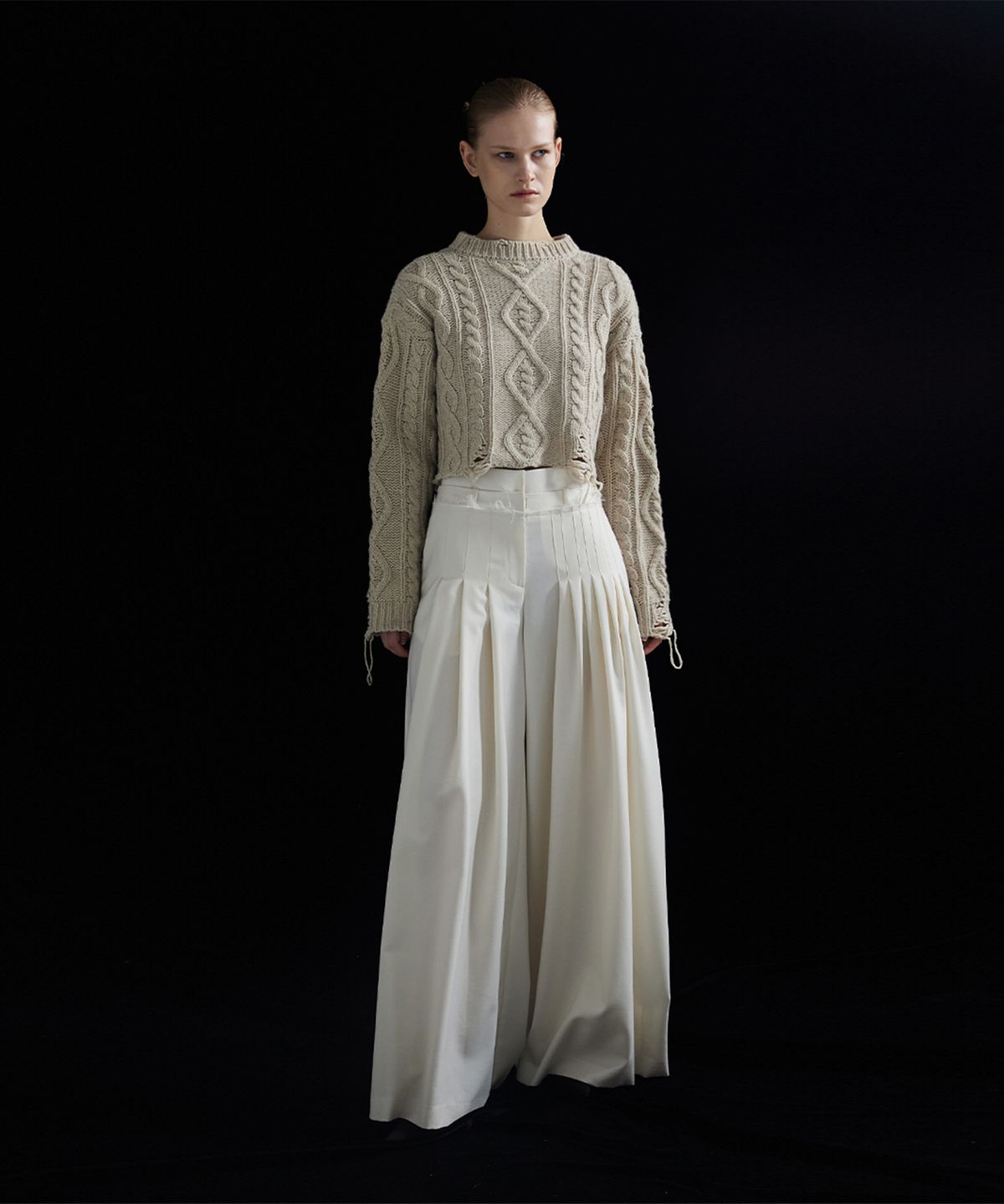 므아므(MMAM) Cable destroyed crop knit