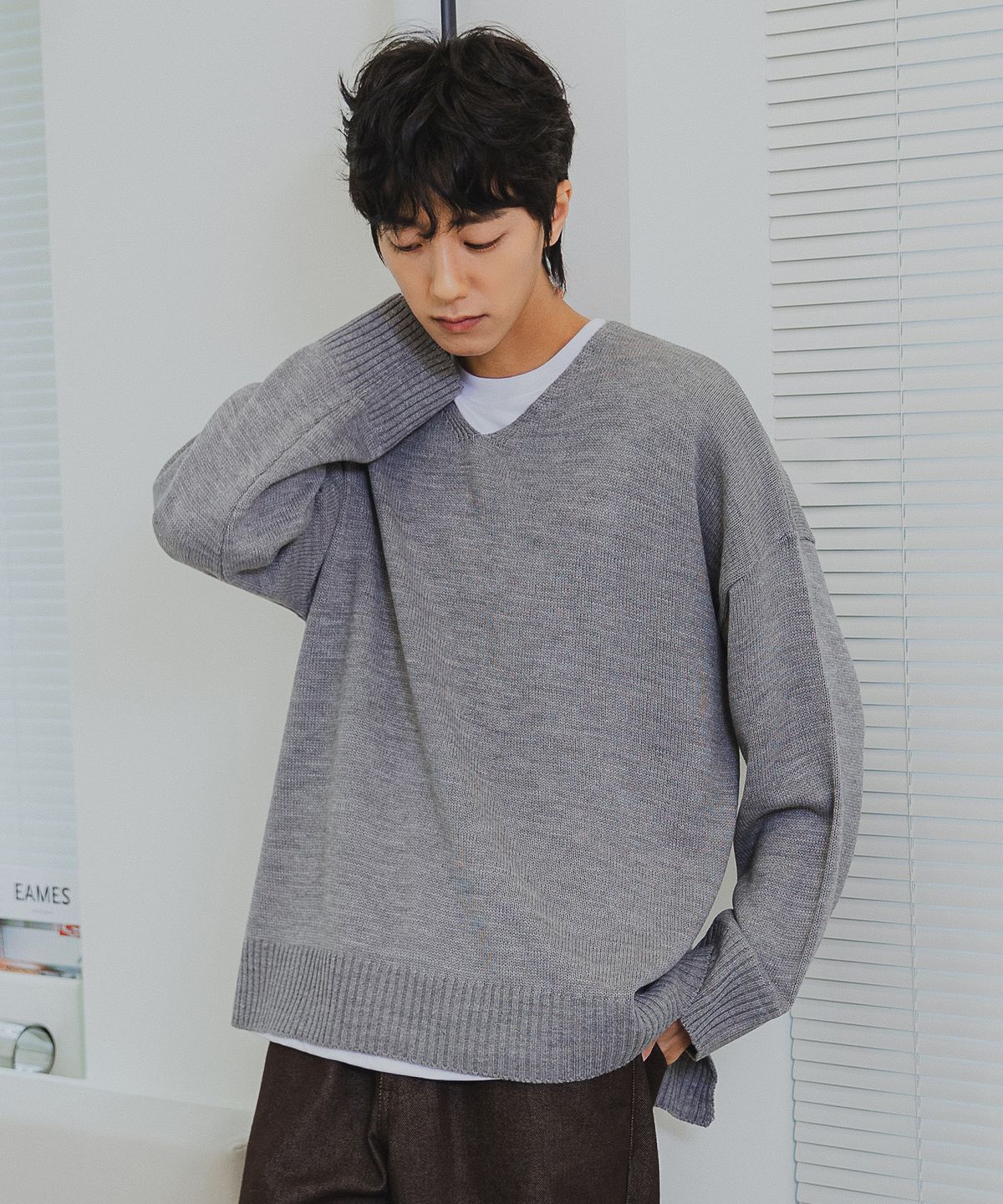 앨빈클로(ALVINCLO) [DE LUXE] 사이드 트임 무지 브이넥 니트 DLX1504 (5 COLOR)