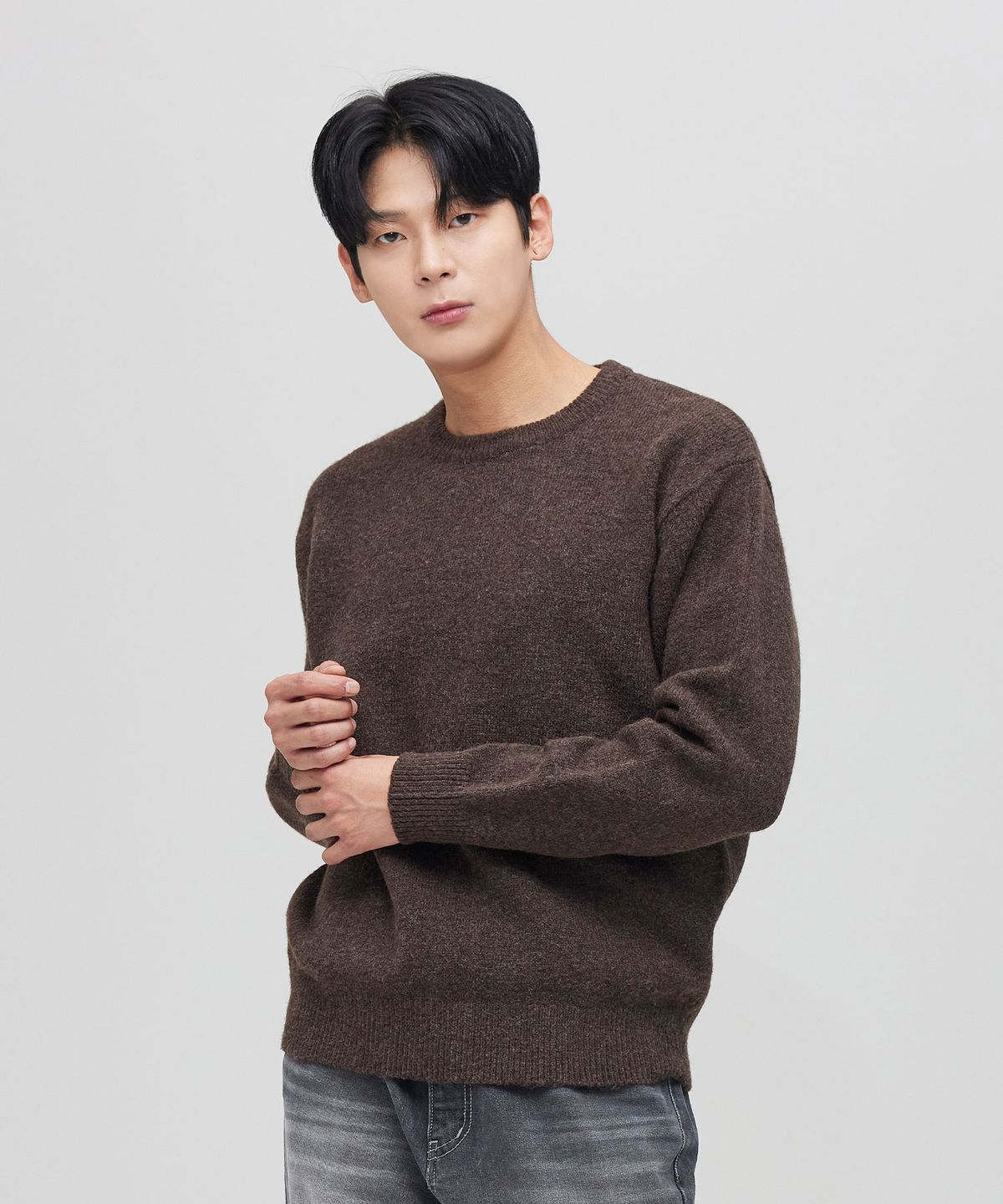 미니멀코드(MINIMALCODE) 라이트 웜 코지 니트 브라운
