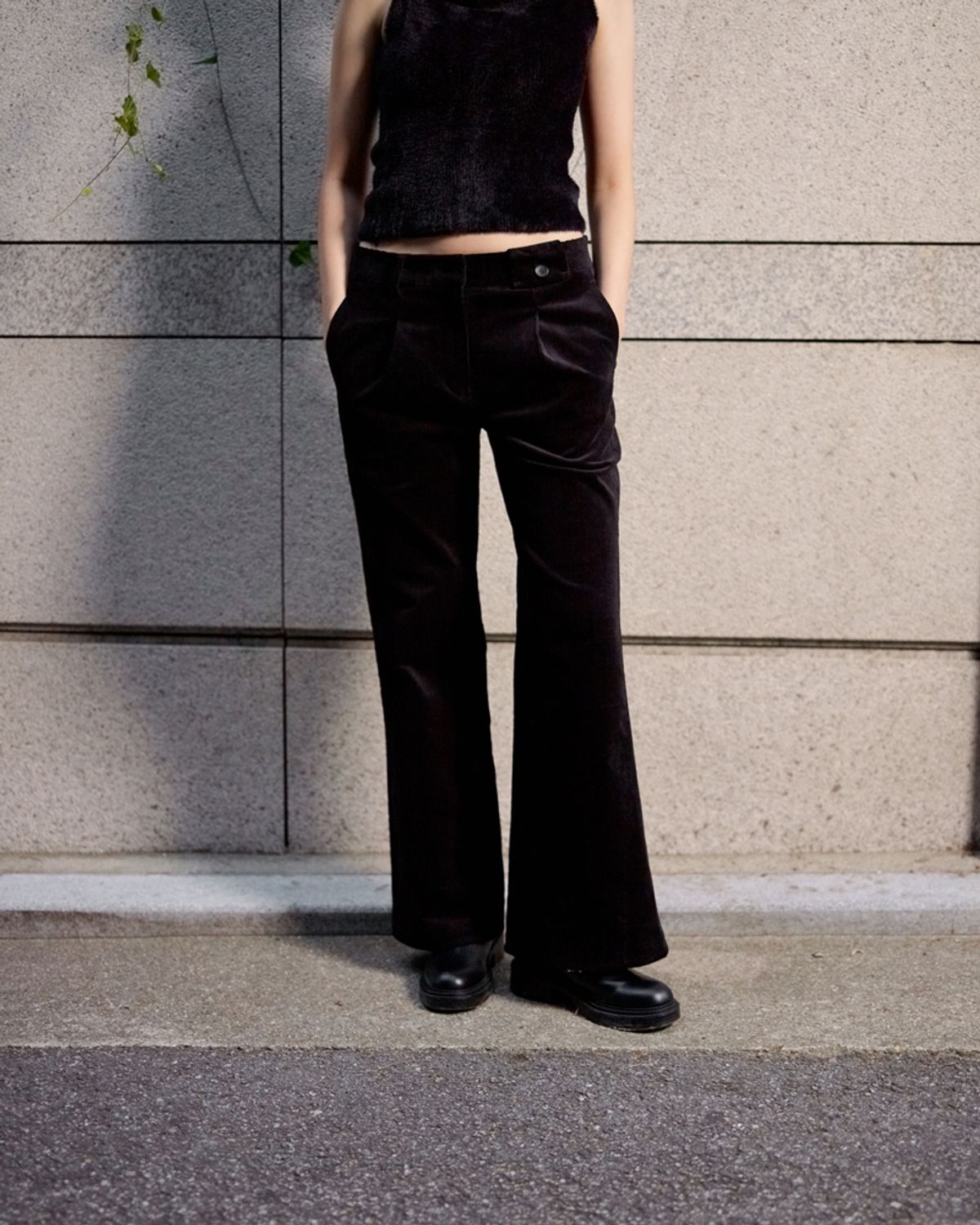 큐피도(KUPIDO) Corduroy wide semi boots cut pants _Black