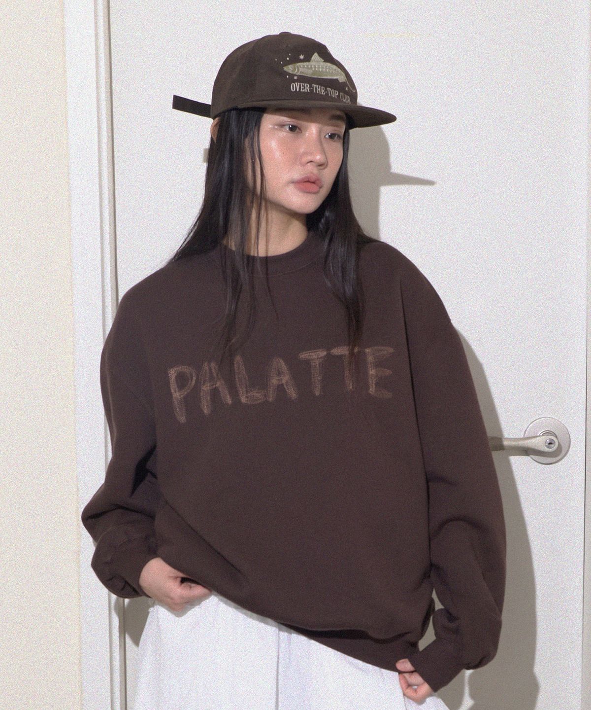 보나츠 팔레트(BONATSPALETTE) BP 러닝 스티치 스웻 셔츠_BROWN