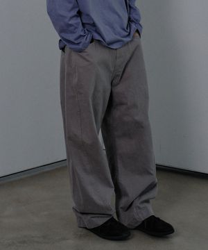 WASHED CURVED CHINO PANTS (LIGHT GRAY)