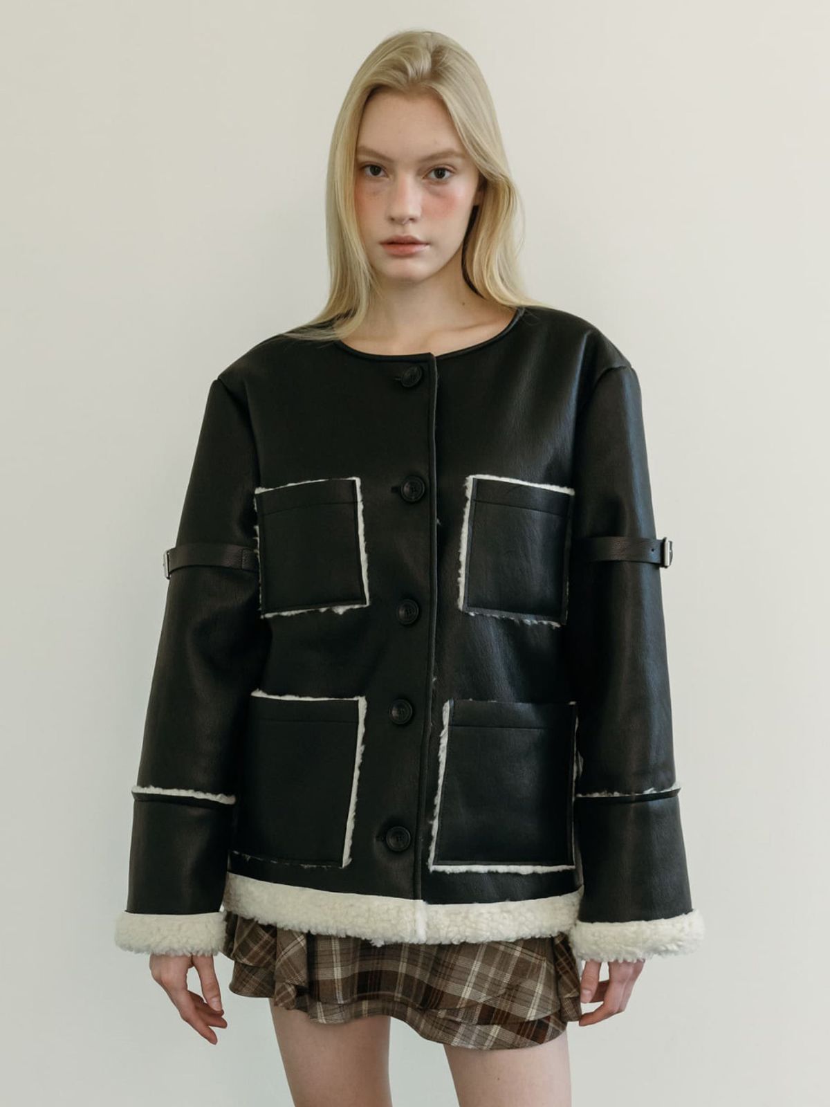 모이페어(MOIFAIRE) BELTED POCKET MUSTANG JACKET / BLACK
