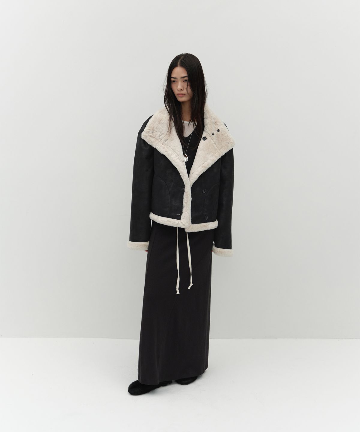 로우타이드(LOW TIDE) REVERSIBLE MUSTANG [BLACK]