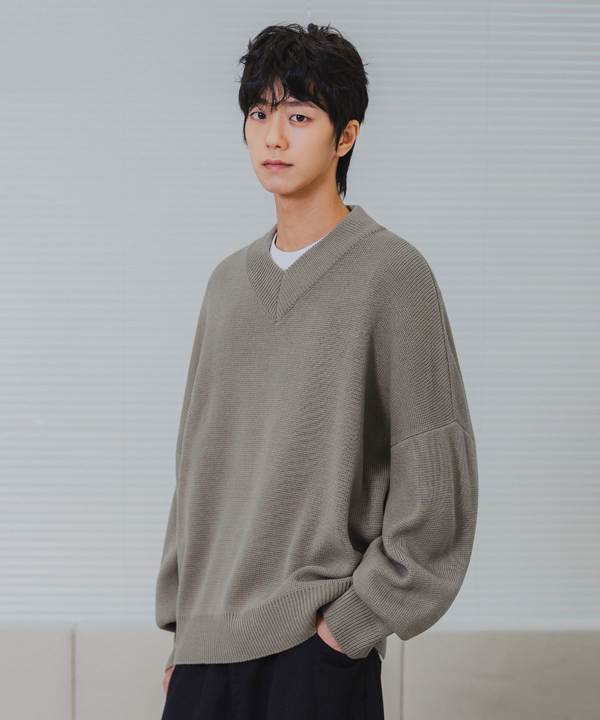 앨빈클로(ALVINCLO) [DE LUXE] 더블넥 브이넥 니트 DLX1511 (4 COLOR)