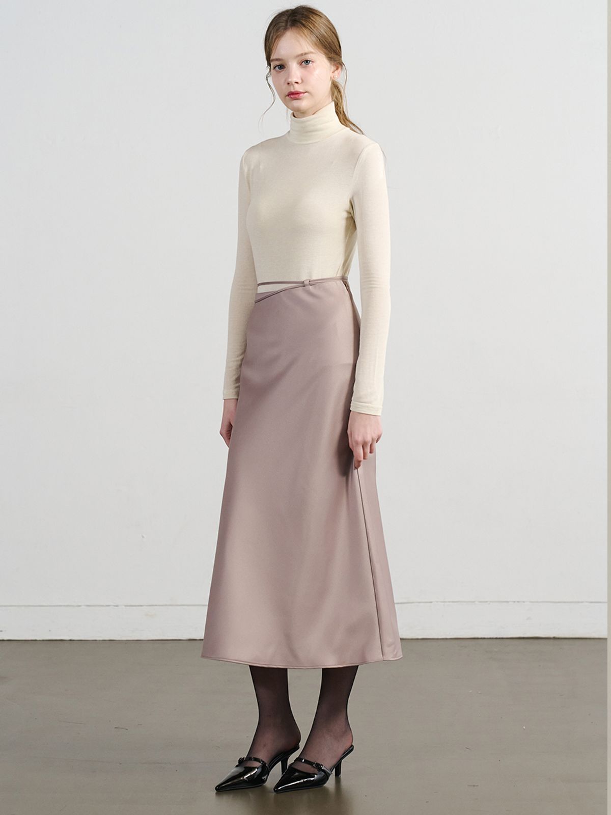 로트르드민(LAUTREDE MIN) Lautre Strap Satin flare skirt