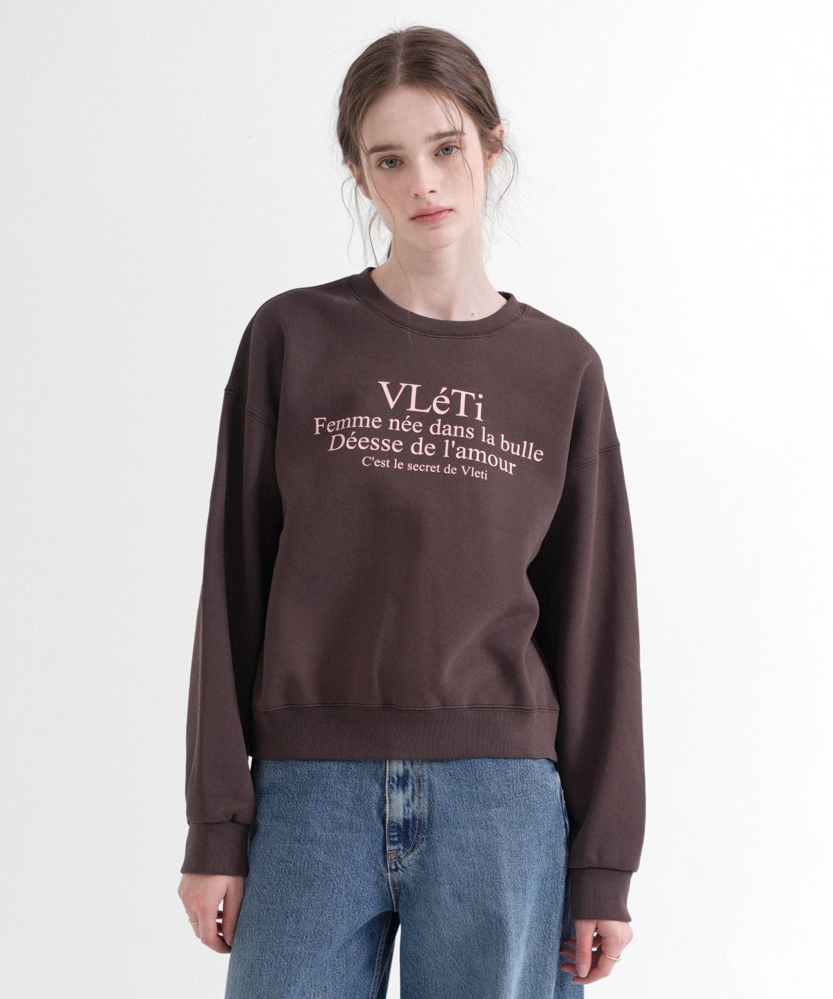 블레티(VLETI) [기모] Tentadumble Logo Crop Fluff Sweatshirt (Brown)