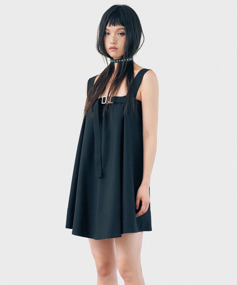 D05.00 Buckle point Dress_Black