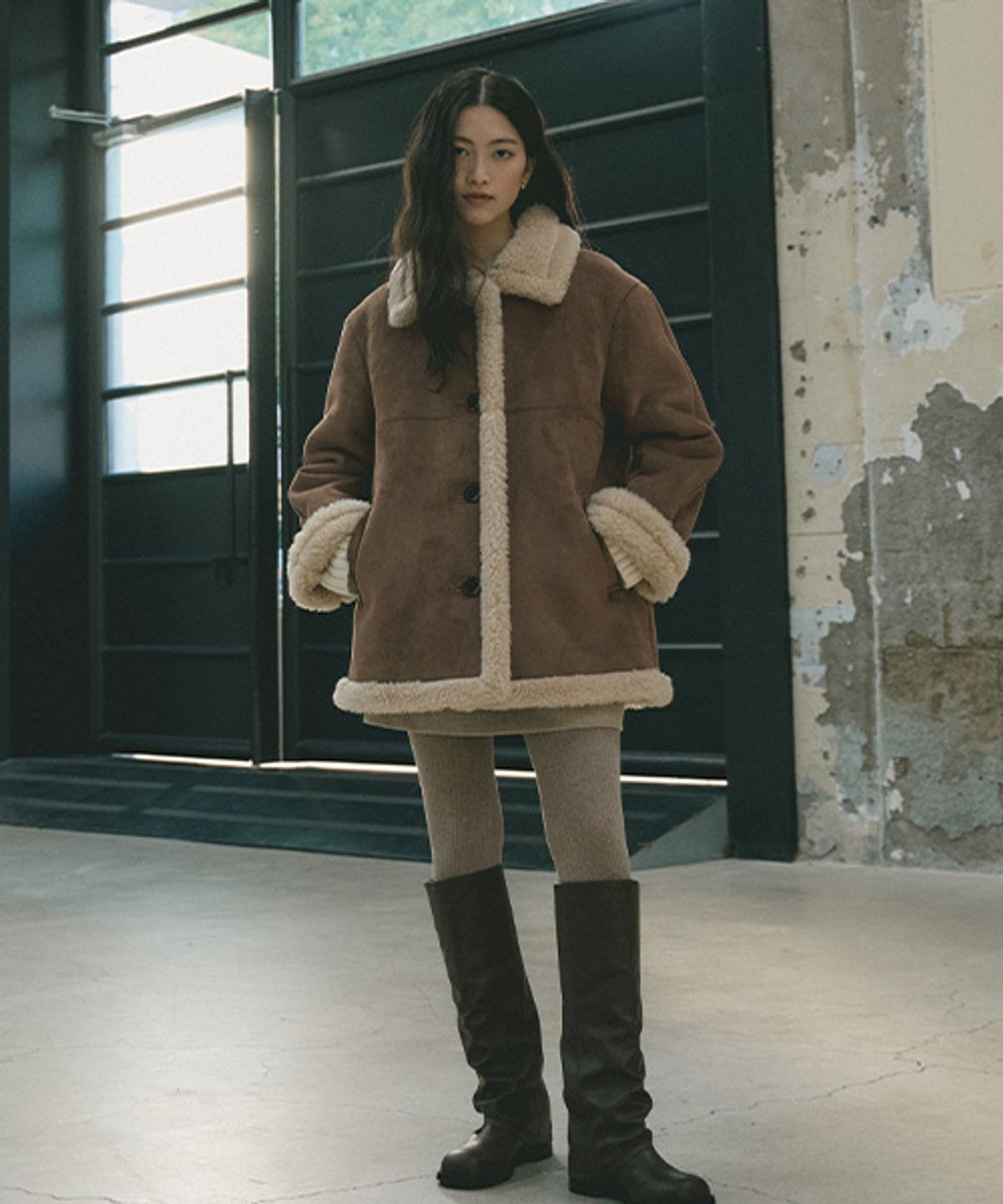 링서울(LINGSEOUL) suede mustang coat-brown