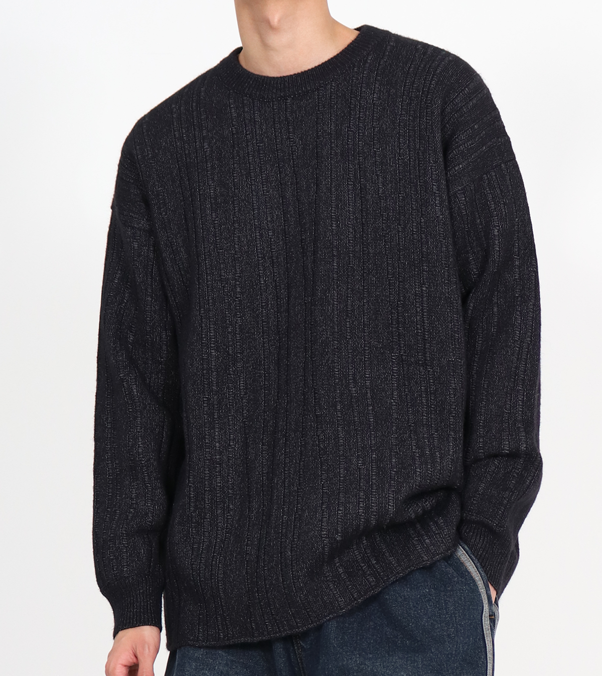 버튼서울(BUTTON SEOUL) 골지 라운드 밑단 커팅 니트 (블랙)