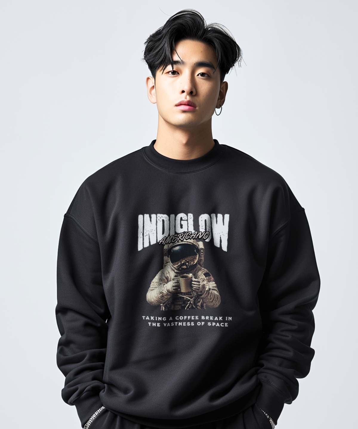 인디글로우(INDIGLOW) 우주인 커피한잔 빈티지 그래픽 티셔츠