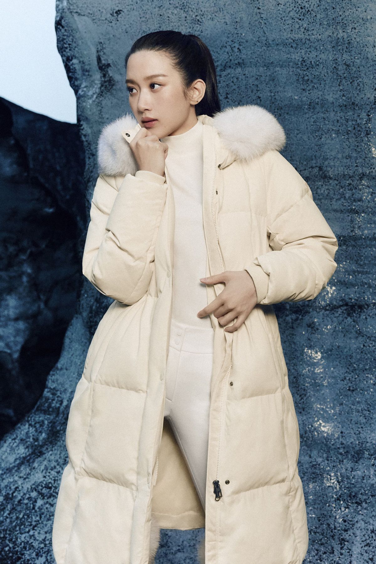코오롱스포츠(KOLON SPORT) 여성 폭스퍼 롱다운 스노우문 TVJDW24562BUT